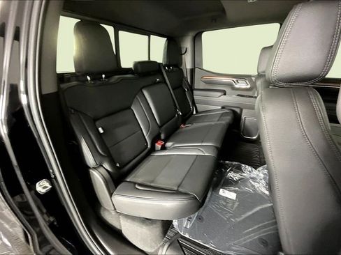 New 2026 GMC Sierra 1500 Denali w/ Denali Reserve Package AWD/4WD image 11