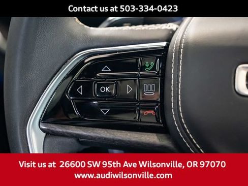 Used 2023 Jeep Grand Cherokee Overland AWD/4WD image 17