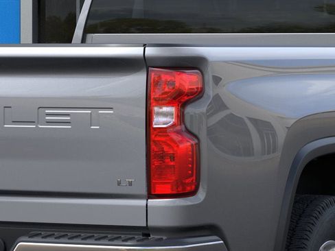 New 2025 Chevrolet Silverado 2500 LT w/ Convenience Package AWD/4WD image 32