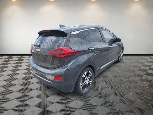 Used 2021 Chevrolet Bolt Premier w/ Infotainment Package FWD image 6