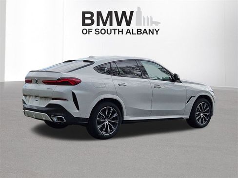New 2026 BMW X6 xDrive40i w/ Premium Package image 4