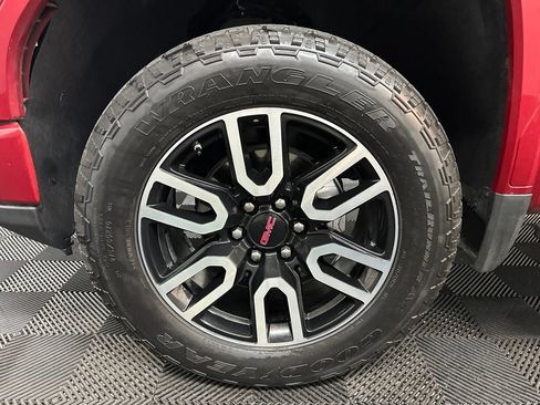 Used 2026 GMC Sierra 1500 AT4 w/ AT4 Premium Package AWD/4WD image 36