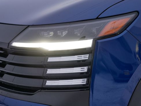 Certified 2025 Nissan Kicks SV w/ Illumination Package image 16