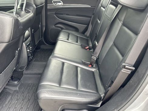 Used 2021 Jeep Grand Cherokee Limited AWD/4WD image 15