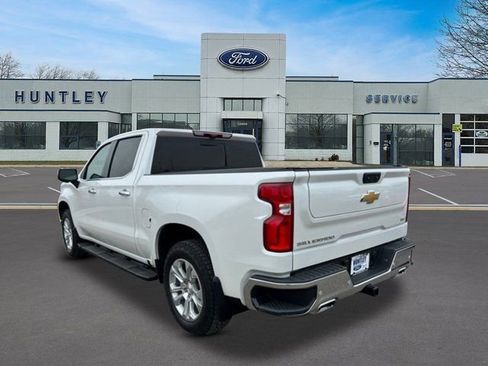 Used 2025 Chevrolet Silverado 1500 LTZ AWD/4WD image 6