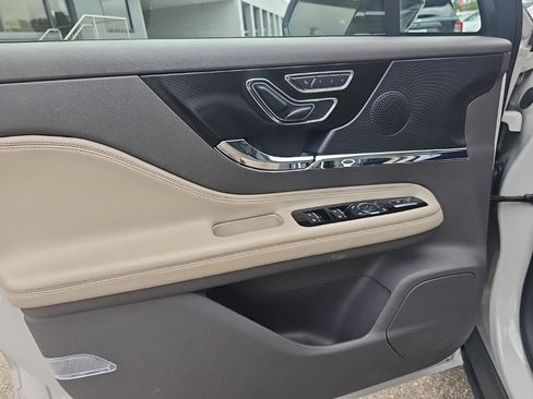 Certified 2024 Lincoln Corsair AWD w/ Equipment Group 101A image 8