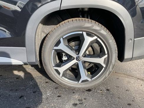 New 2026 Volkswagen Tiguan SE image 17