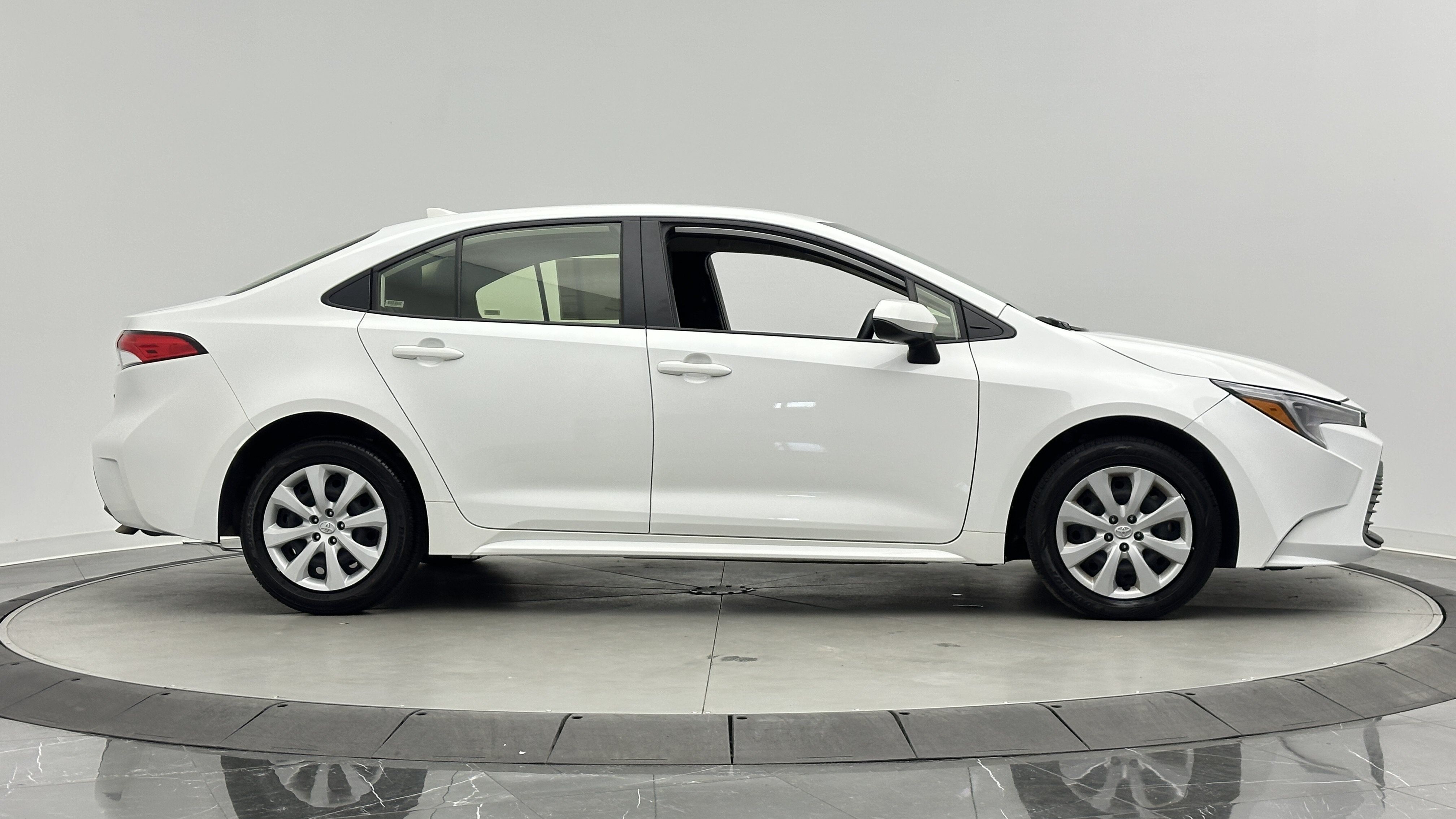 Used 2026 Toyota Corolla LE FWD image 8