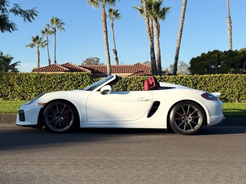 Used 2016 Porsche Boxster Spyder image 3