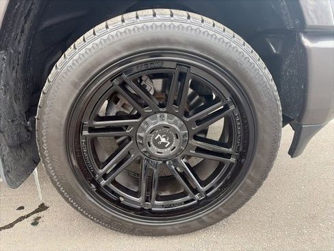 Used 2021 RAM 1500 Laramie image 9