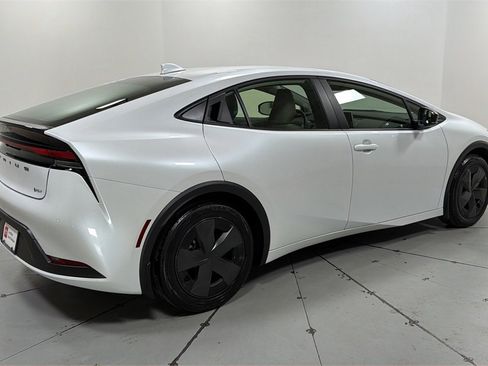 Certified 2025 Toyota Prius LE image 5