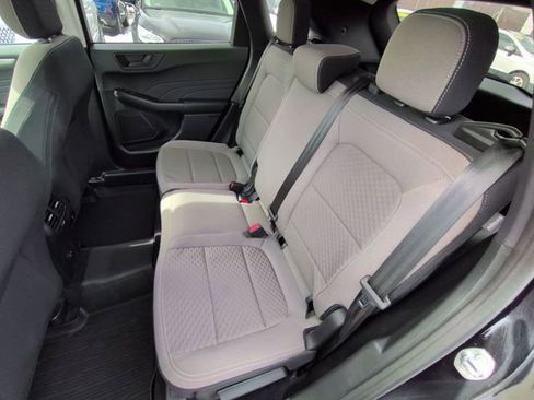 Certified 2022 Ford Escape SE w/ SE Sport Appearance Package image 16