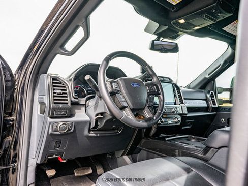 Used 2022 Ford F550 4x4 Crew Cab Super Duty image 32