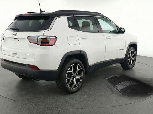 Used 2025 Jeep Compass Limited AWD/4WD image 9