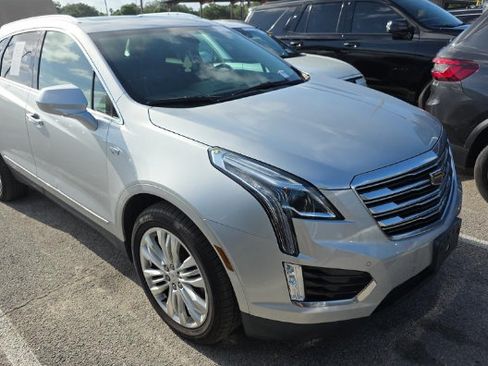 Used 2019 Cadillac XT5 Premium Luxury AWD/4WD image 3