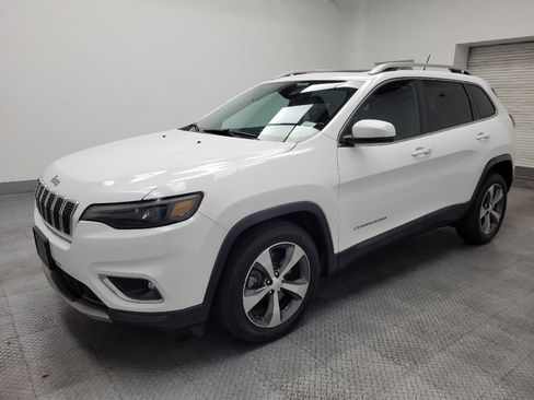 Used 2019 Jeep Cherokee Limited FWD image 2