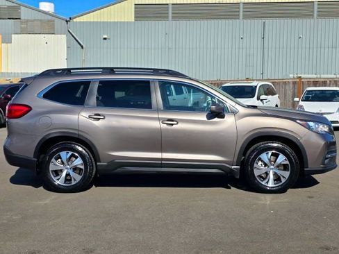 Used 2021 Subaru Ascent Premium w/ Convenience Package AWD/4WD image 8
