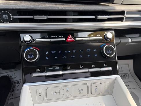 Certified 2025 Hyundai Santa Fe Calligraphy AWD/4WD image 16