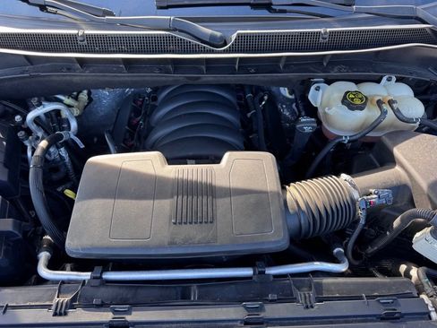 Used 2021 Chevrolet Suburban Premier AWD/4WD image 39