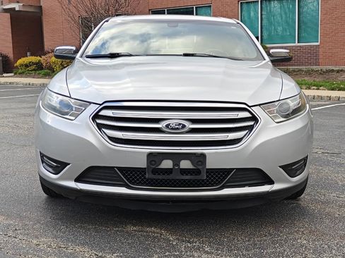Used 2014 Ford Taurus Limited image 8