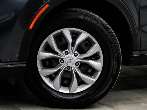 Used 2025 Honda CR-V LX image 3