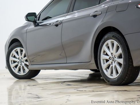 Used 2019 Toyota Camry LE w/ Convenience Package image 11