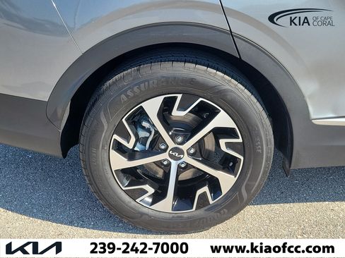 Certified 2024 Kia Sportage EX FWD image 9