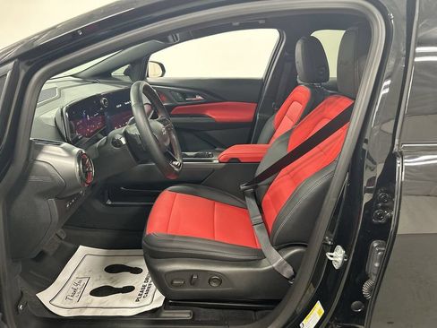 Certified 2025 Chevrolet Equinox EV RS FWD image 9