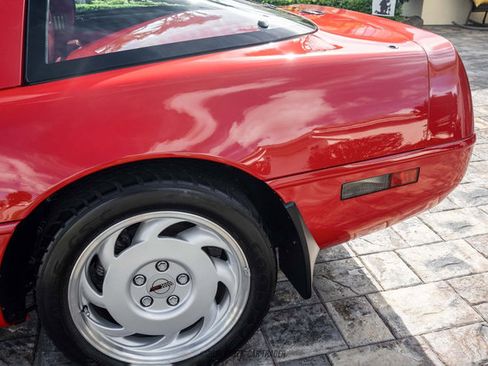 Used 1992 Chevrolet Corvette Coupe RWD image 39
