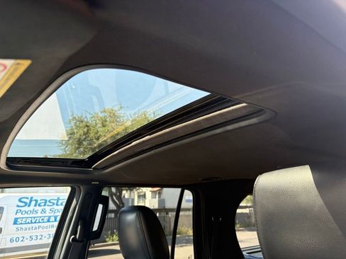 Used 2017 Ford Expedition Limited image 9