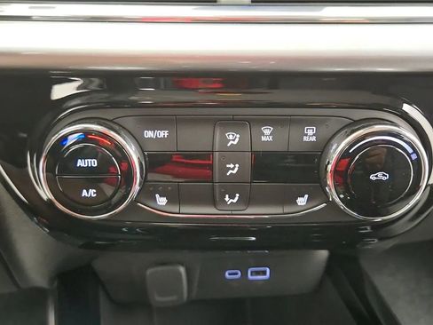 New 2026 Chevrolet Trax LT FWD image 26