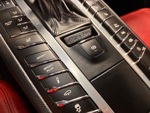 Used 2017 Porsche Macan GTS image 17