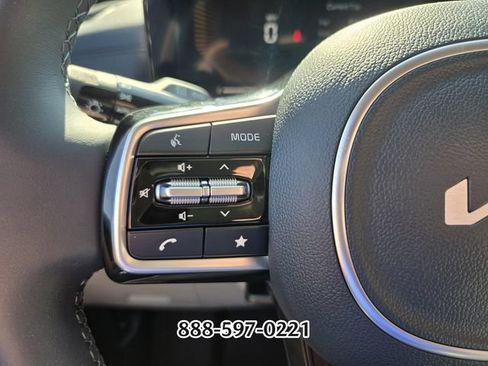 Used 2026 Kia Carnival EX FWD image 29