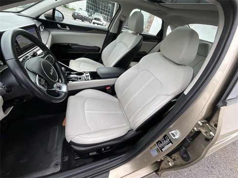 Used 2022 Kia K5 EX image 10