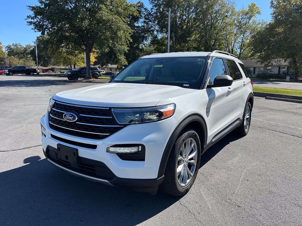 Certified 2020 Ford Explorer XLT w/ Equipment Group 202A RWD image 3
