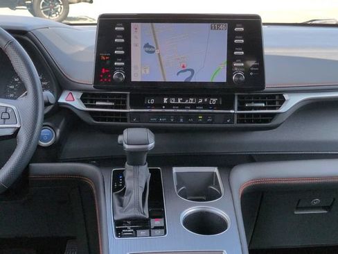 Certified 2024 Toyota Sienna XSE FWD image 18