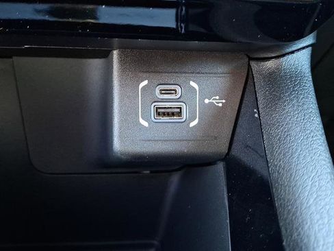 New 2026 Jeep Compass Limited image 18