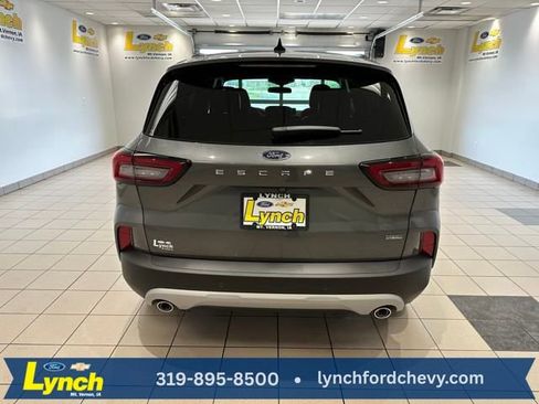 New 2025 Ford Escape SE image 19