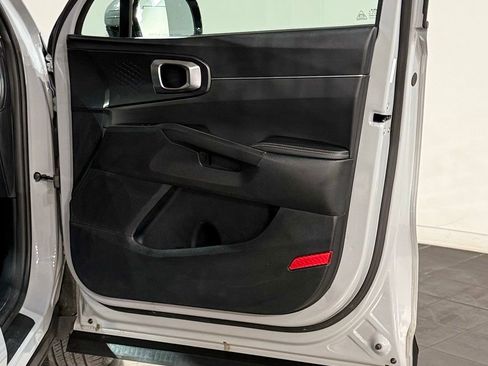 Used 2024 Kia Sorento S w/ Panoramic Sunroof Package image 65