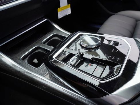 New 2025 BMW 740i w/ Executive Package image 12