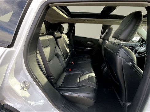 Used 2022 Jeep Cherokee Limited image 20