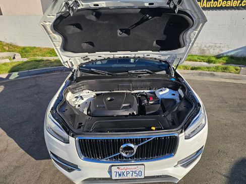 Used 2017 Volvo XC90 T6 Momentum w/ Vision Package AWD/4WD image 32