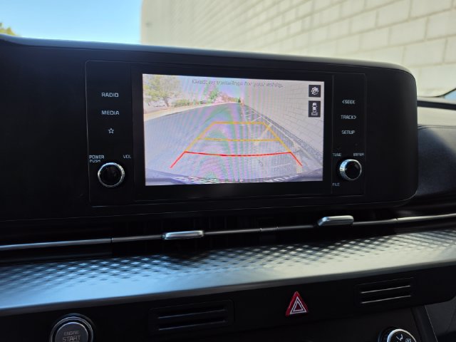 Used 2022 Kia Carnival LX FWD image 49