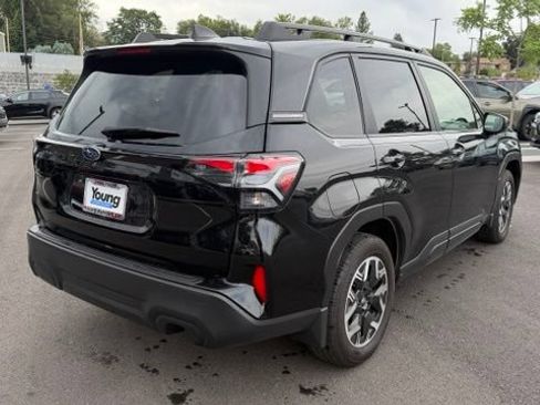 Used 2025 Subaru Forester Premium w/ Convenience Package #2 AWD/4WD image 3