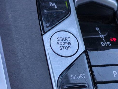 Used 2024 BMW X5 sDrive40i w/ Premium Package image 26