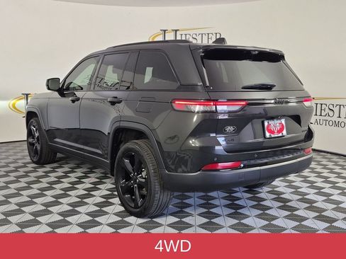 Certified 2024 Jeep Grand Cherokee Limited w/ Luxury Tech Group II AWD/4WD image 6