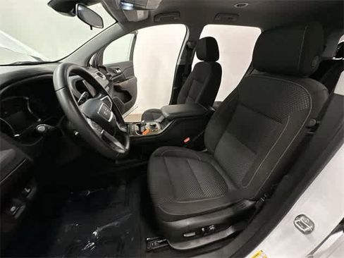 Used 2023 GMC Acadia SLE w/ Driver Convenience Package image 17