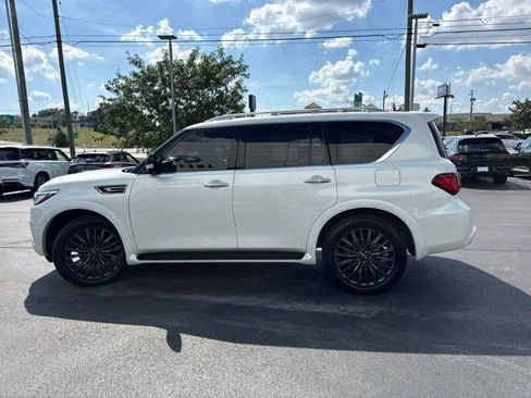 Used 2024 INFINITI QX80 Sensory AWD/4WD image 10