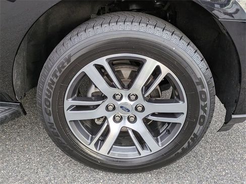 Certified 2024 Ford Expedition Max Limited image 11