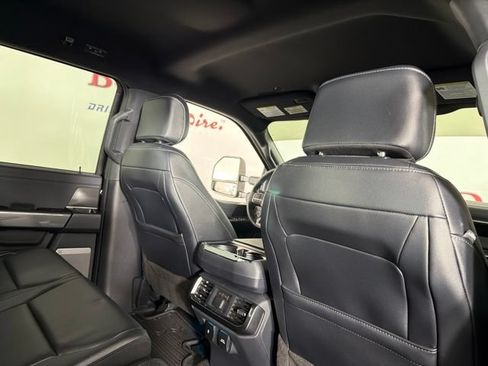 Used 2022 Ford F150 Lariat w/ Equipment Group 502A High AWD/4WD image 19